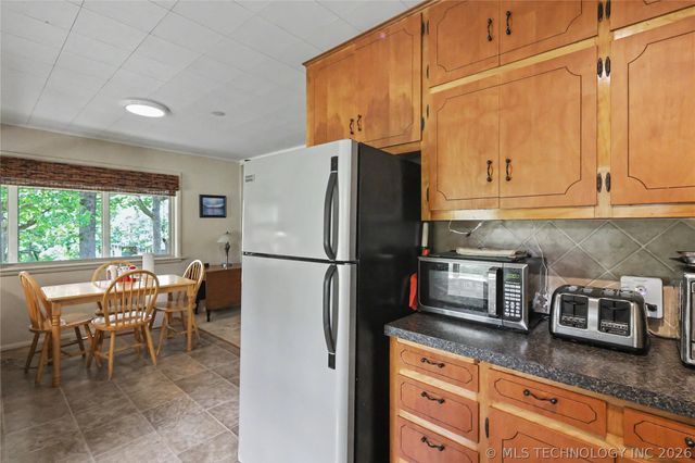 19116 W Beechwood, Cookson, OK 74427