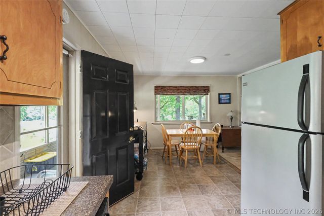 19116 W Beechwood, Cookson, OK 74427