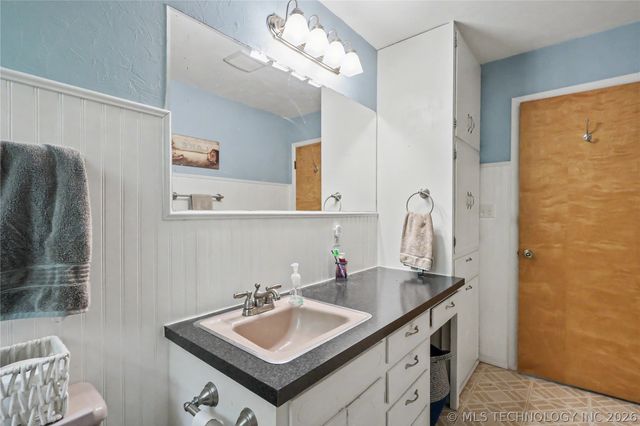 19116 W Beechwood, Cookson, OK 74427