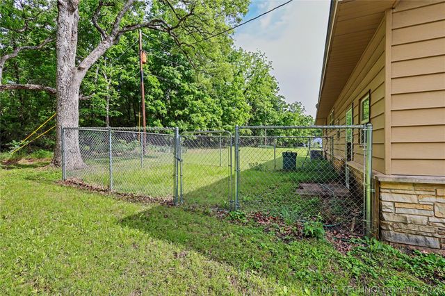 19116 W Beechwood, Cookson, OK 74427