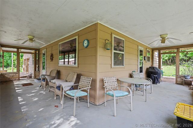 19116 W Beechwood, Cookson, OK 74427