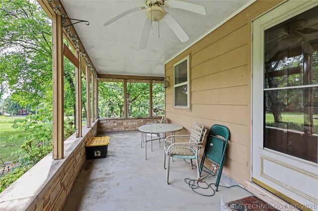19116 W Beechwood, Cookson, OK 74427