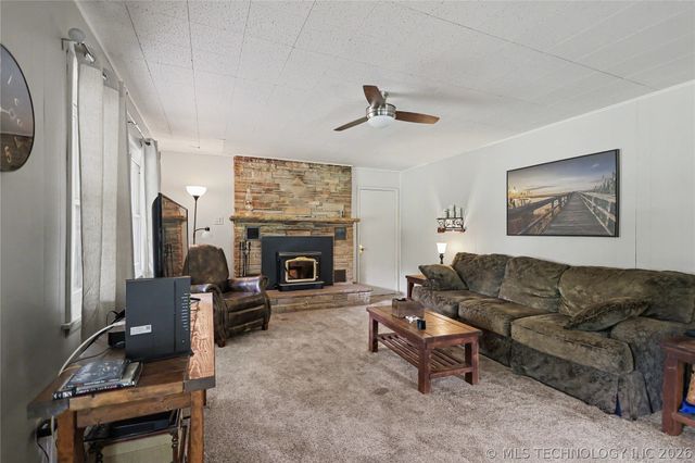 19116 W Beechwood, Cookson, OK 74427