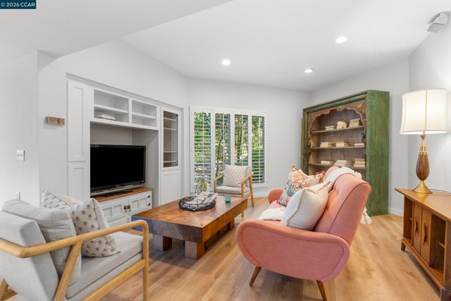 130 Montair Dr, Danville, CA 94526