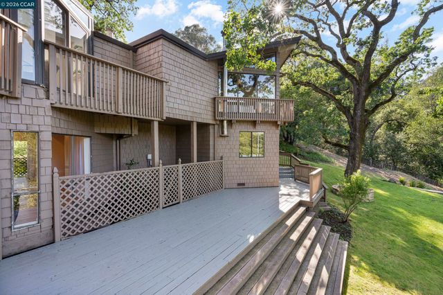 130 Montair Dr, Danville, CA 94526