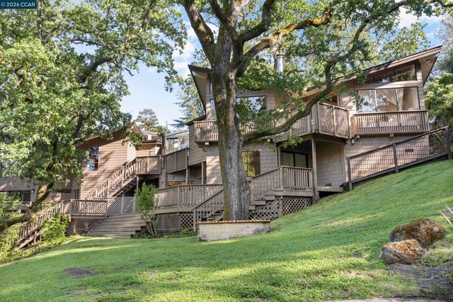 130 Montair Dr, Danville, CA 94526