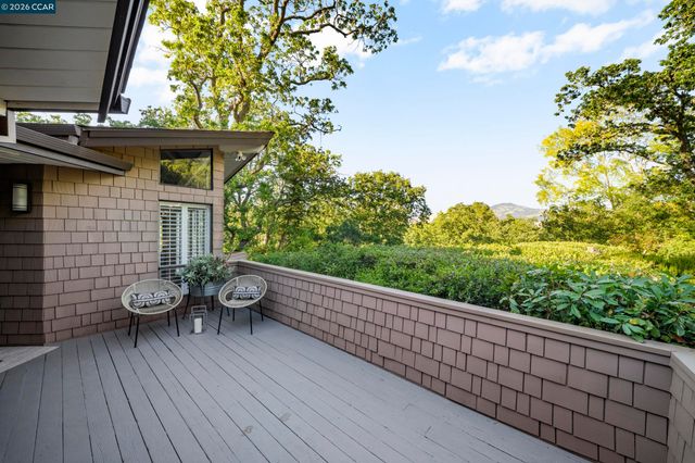 130 Montair Dr, Danville, CA 94526