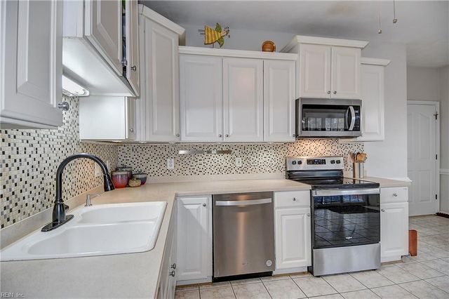 3008 Looking Glass CT, Virginia Beach, VA 23456