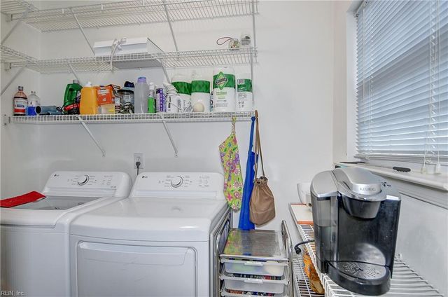 3008 Looking Glass CT, Virginia Beach, VA 23456