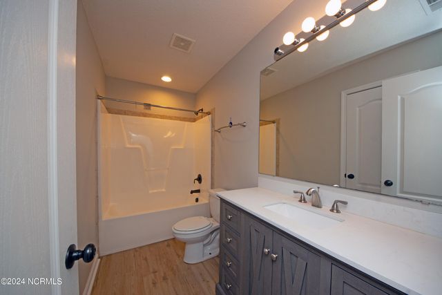 300 Cadenza Lane, Richlands, NC 28574