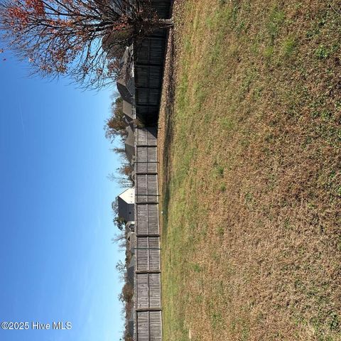 300 Cadenza Lane, Richlands, NC 28574