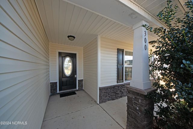 300 Cadenza Lane, Richlands, NC 28574