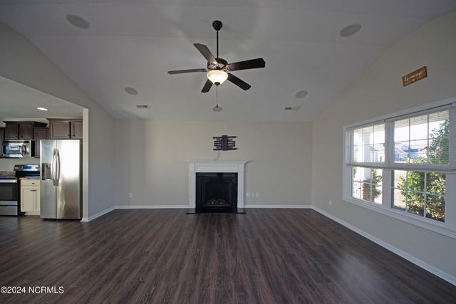 300 Cadenza Lane, Richlands, NC 28574