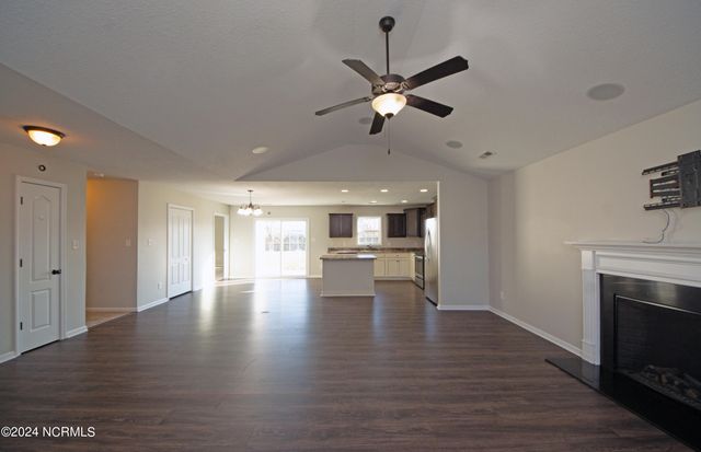 300 Cadenza Lane, Richlands, NC 28574