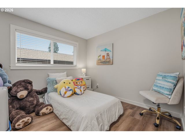 13885 Sw 104TH Ave, Tigard, OR 97223