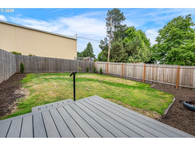 13885 Sw 104TH Ave, Tigard, OR 97223