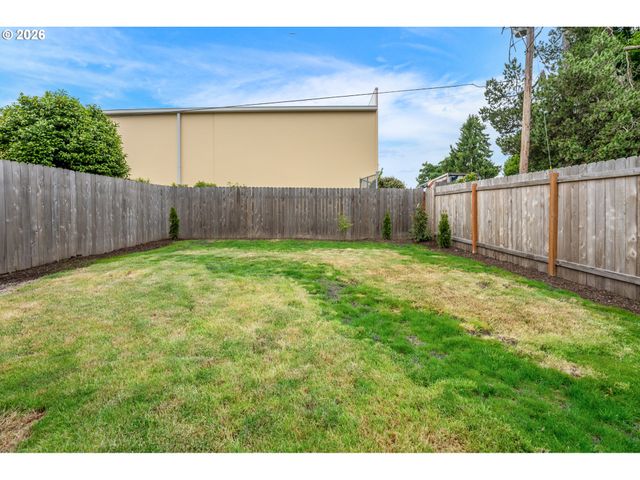 13885 Sw 104TH Ave, Tigard, OR 97223