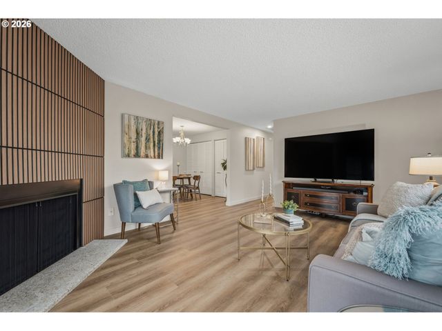 13885 Sw 104TH Ave, Tigard, OR 97223