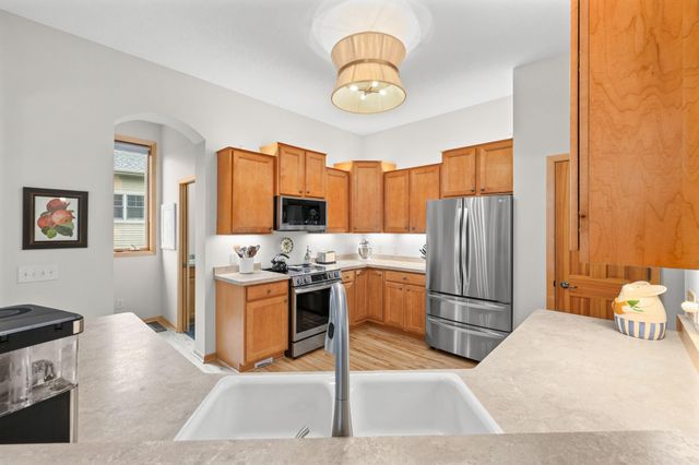 378 Andrews Bay, Hudson, WI 54016