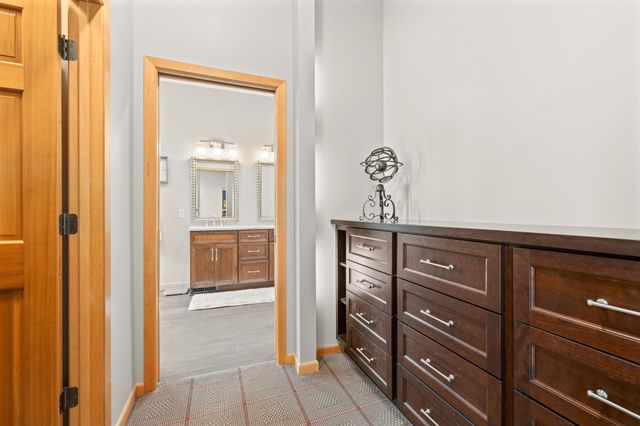 378 Andrews Bay, Hudson, WI 54016