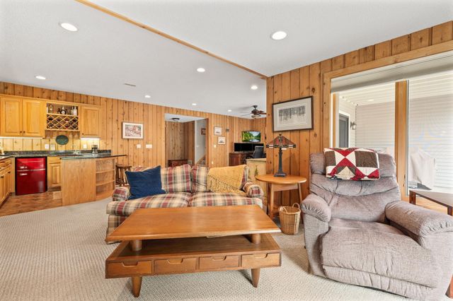 378 Andrews Bay, Hudson, WI 54016