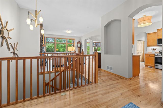 378 Andrews Bay, Hudson, WI 54016