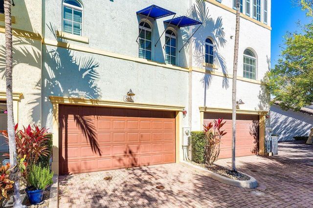 813 Estancia Way, Boynton Beach, FL 33435