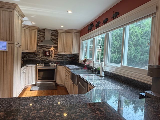 1683 CASTAWAY Court, Hoffman Estates, IL 60010