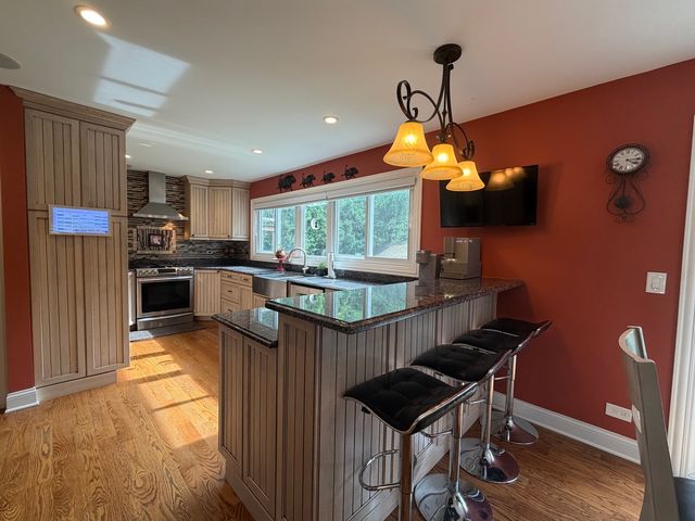 1683 CASTAWAY Court, Hoffman Estates, IL 60010