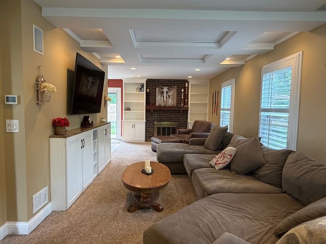 1683 CASTAWAY Court, Hoffman Estates, IL 60010