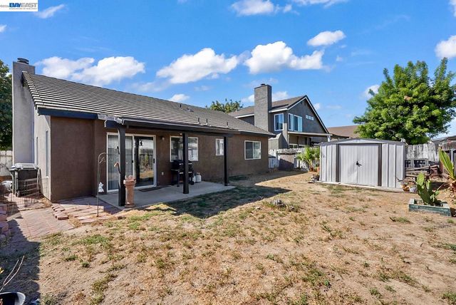 1324 Riverette Dr., Modesto, CA 95351