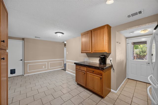 203 Briarglen Drive, Cedar Hill, TX 75104