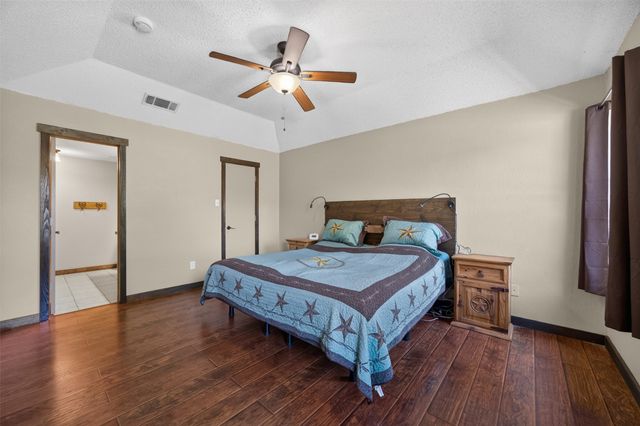 203 Briarglen Drive, Cedar Hill, TX 75104