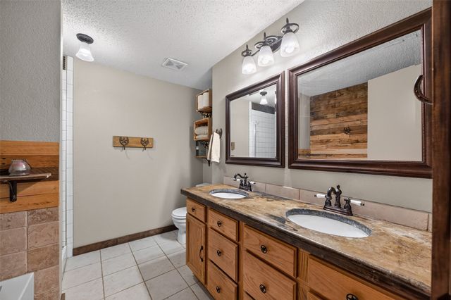 203 Briarglen Drive, Cedar Hill, TX 75104