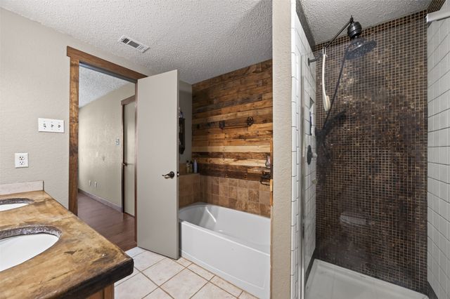 203 Briarglen Drive, Cedar Hill, TX 75104