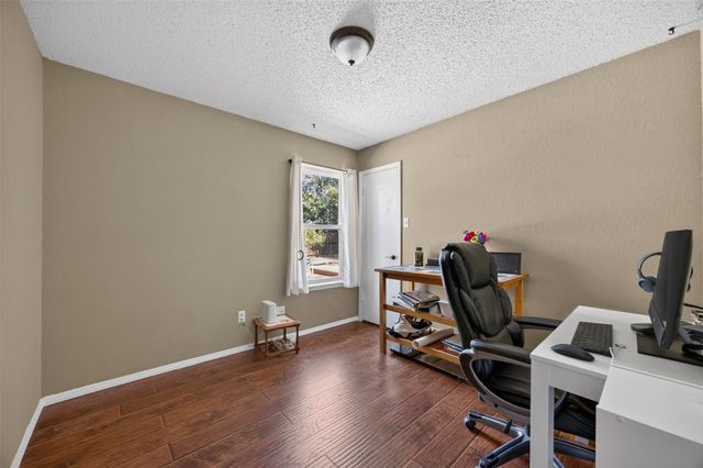 203 Briarglen Drive, Cedar Hill, TX 75104