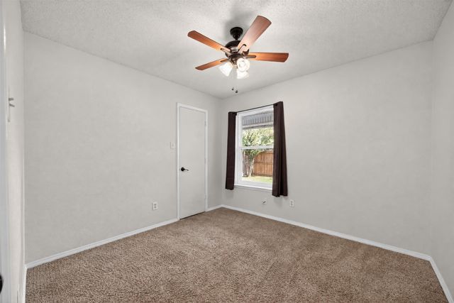 203 Briarglen Drive, Cedar Hill, TX 75104