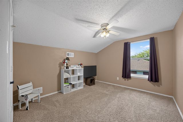 203 Briarglen Drive, Cedar Hill, TX 75104