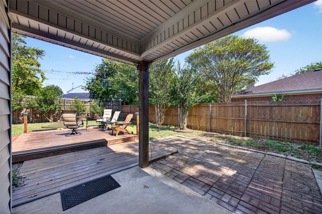 203 Briarglen Drive, Cedar Hill, TX 75104