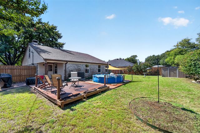 203 Briarglen Drive, Cedar Hill, TX 75104