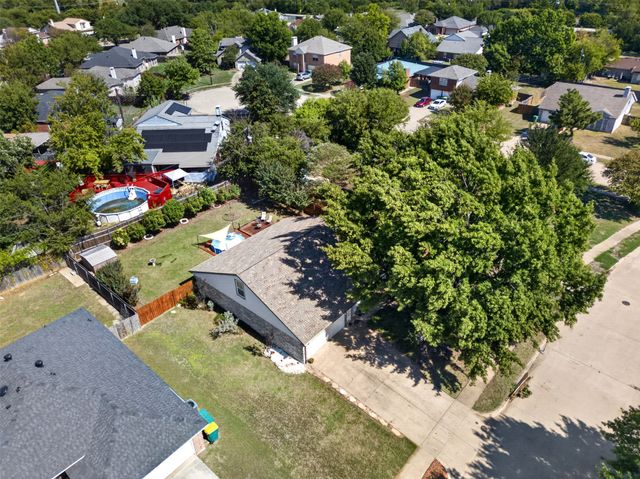203 Briarglen Drive, Cedar Hill, TX 75104