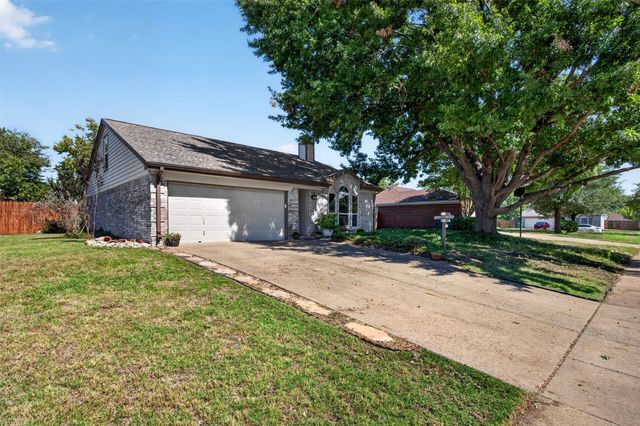 203 Briarglen Drive, Cedar Hill, TX 75104
