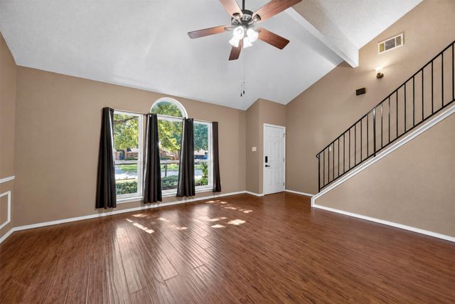 203 Briarglen Drive, Cedar Hill, TX 75104