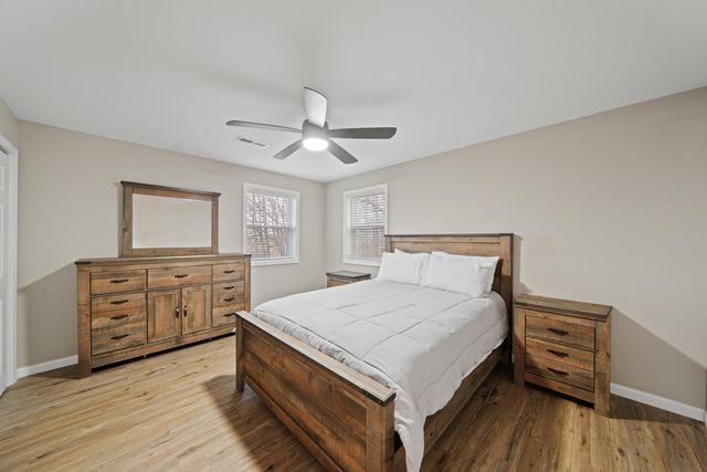 127 Freeman Lake Lane, Russell Springs, KY 42642