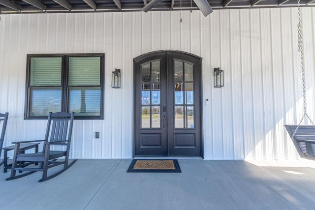 127 Freeman Lake Lane, Russell Springs, KY 42642
