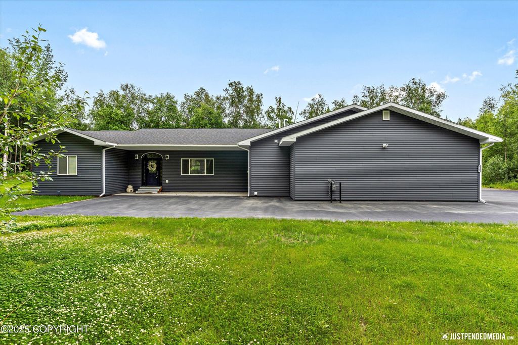 4853 N Riverstone Circle, Palmer, AK 99645