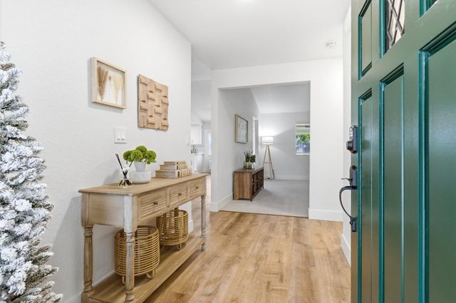 1671 Davis St, Ripon, CA 95366