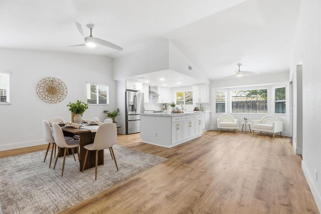 1671 Davis St, Ripon, CA 95366