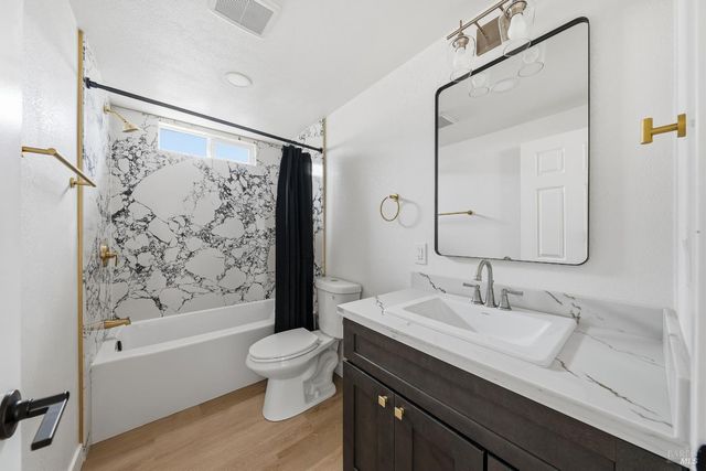 2796 8th St, Clearlake, CA 95422