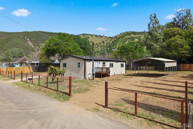 2796 8th St, Clearlake, CA 95422